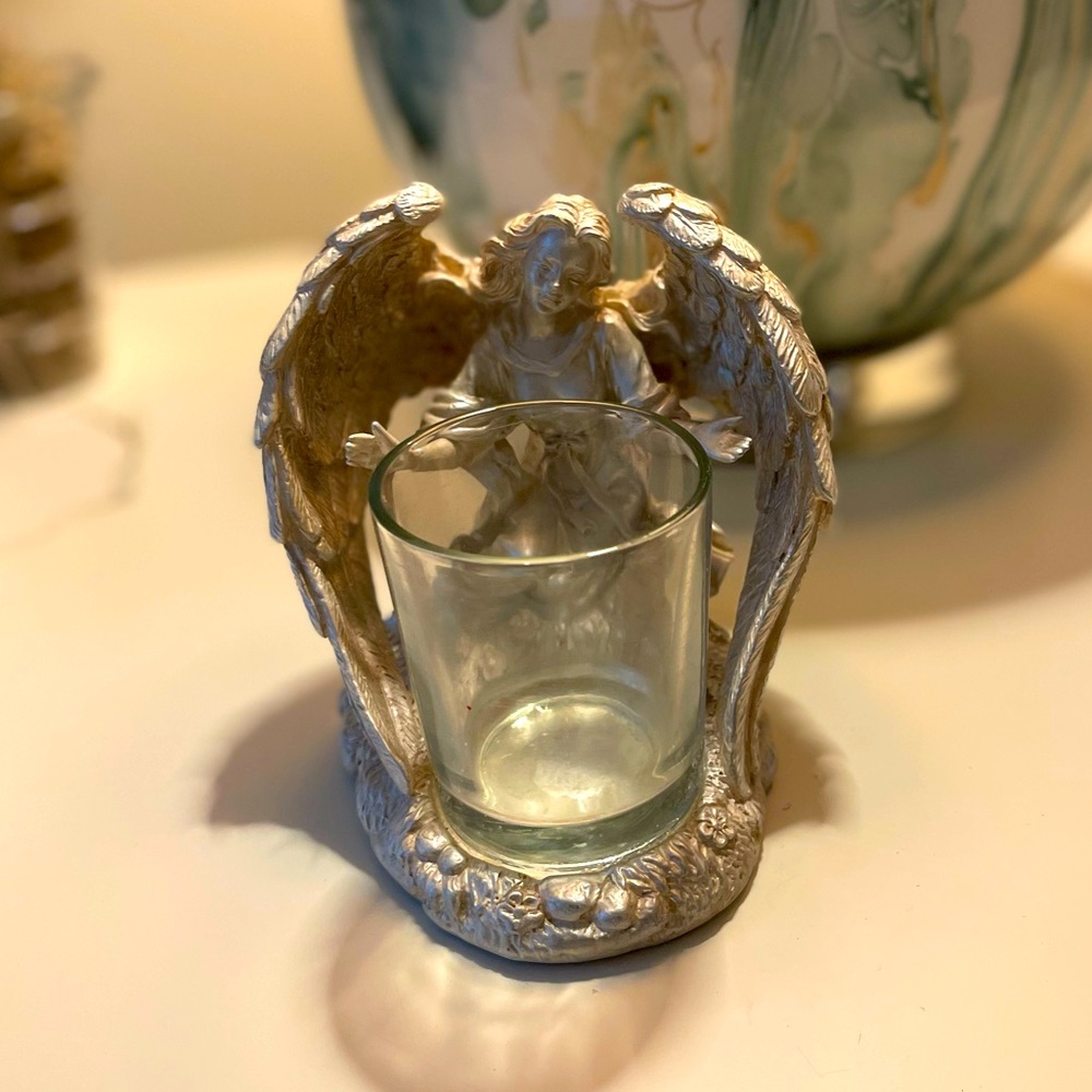 Yankee Candle Company Angel Tea/Candle Light Holder.
